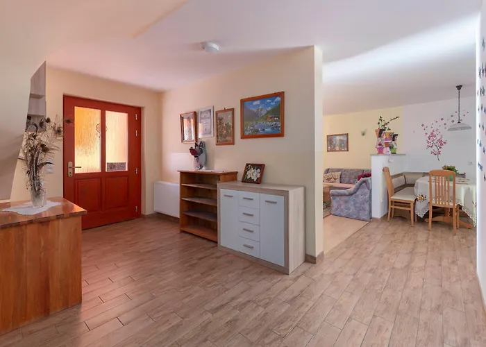 Apartment Pr' Kavac *