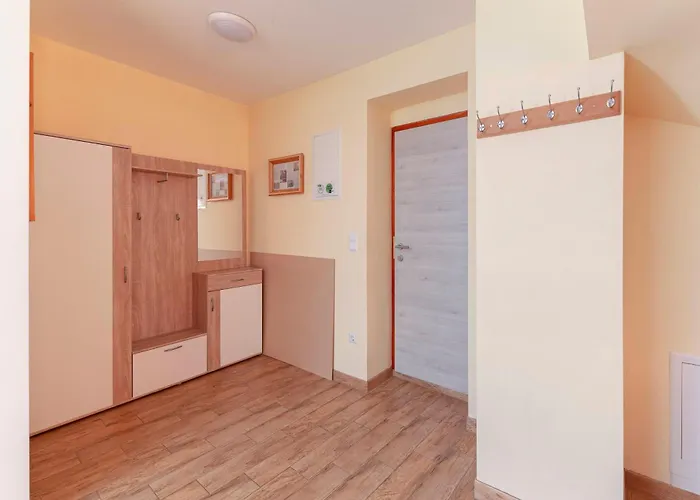 Pr' Kavac Apartment *